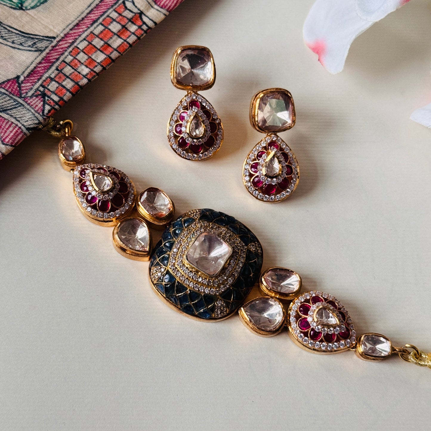 Dhani Choker