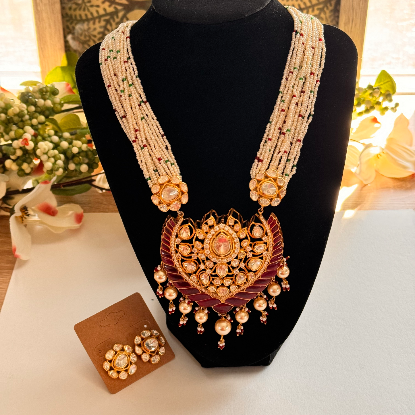 Paurvi Necklace